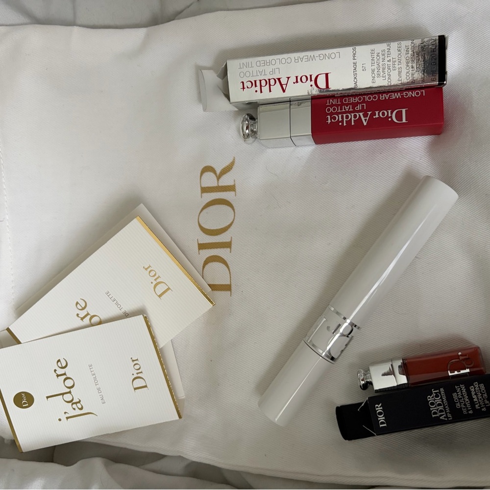 Dior Addict Lip Tattoo - Vibrant Red Tint